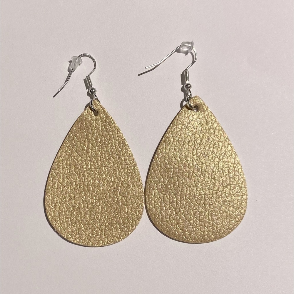 3 for $12 🎉 Faux Leather Teardrop Dangle Earrings